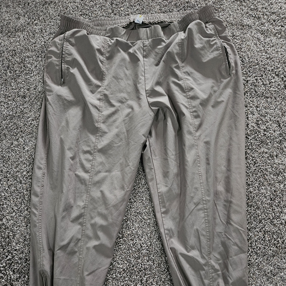 Women's Old Navy Khaki Joggers